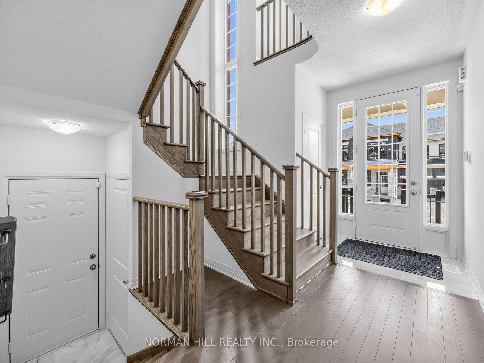 Photo 5 of 36 Guildhouse Drive, Brampton, Northwest Brampton — HOMEH