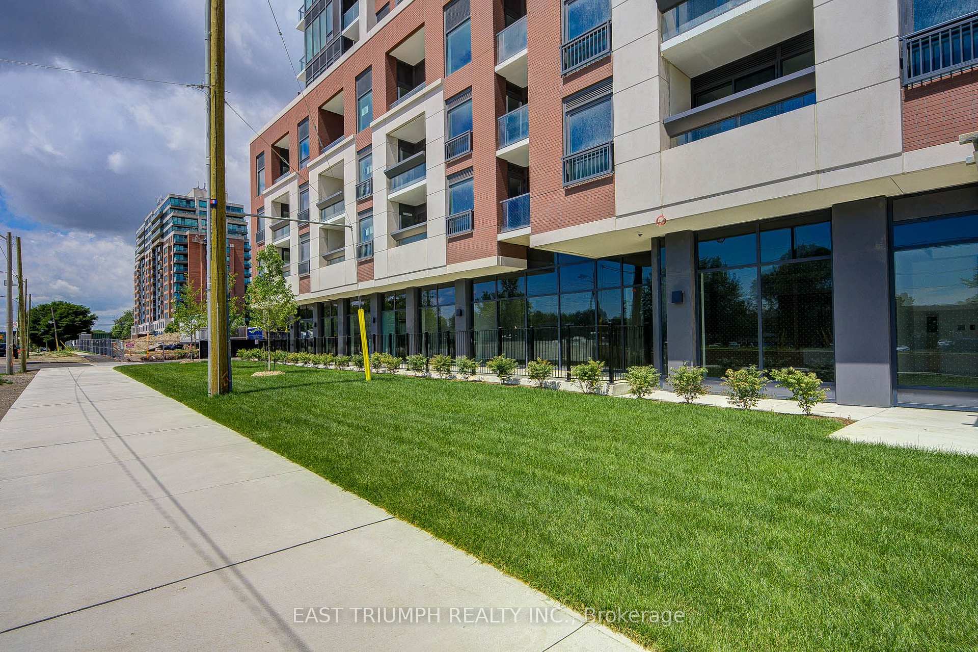Front of Unit 620, 4010 Eglinton Avenue W