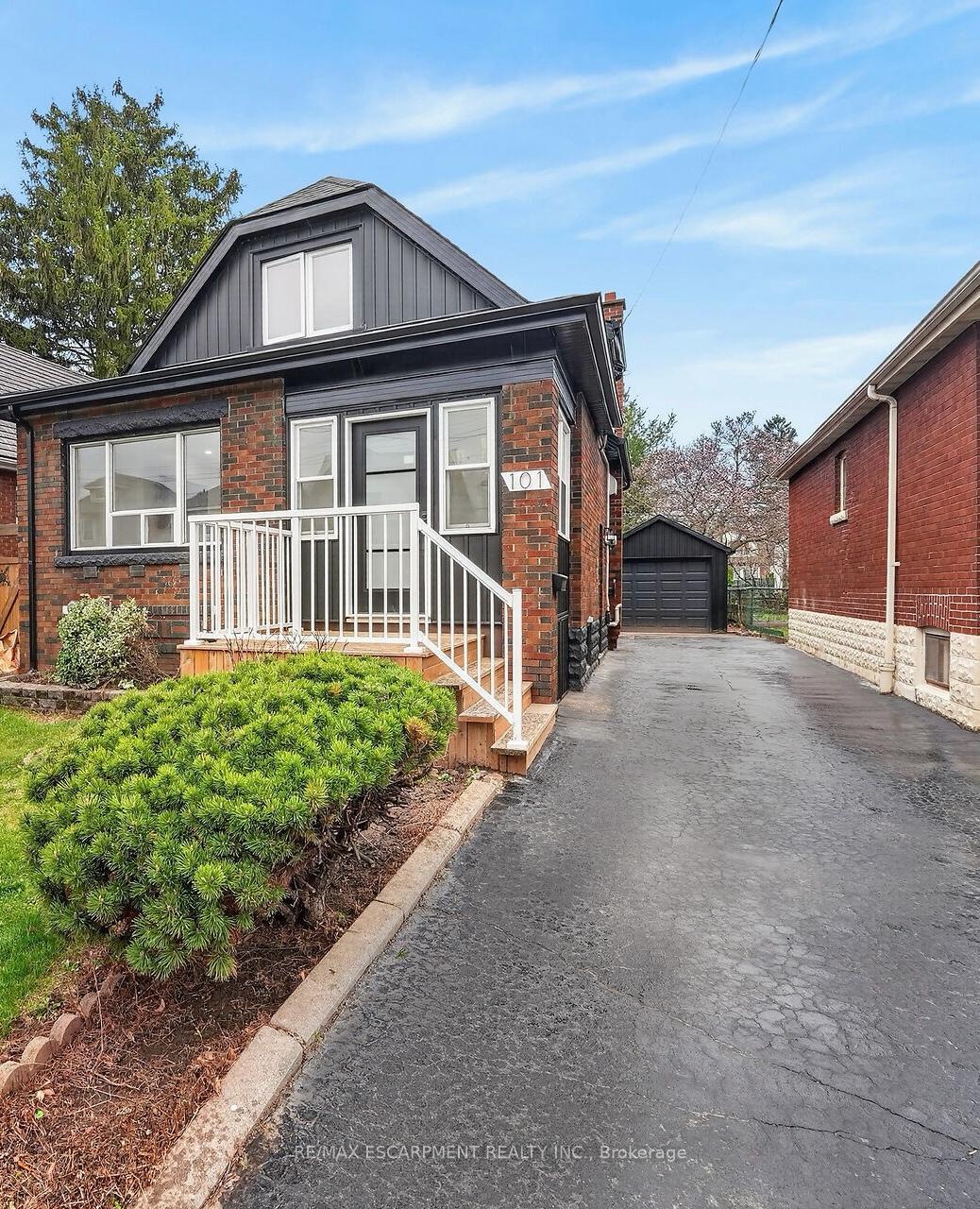 Front of 101 Houghton Avenue S
