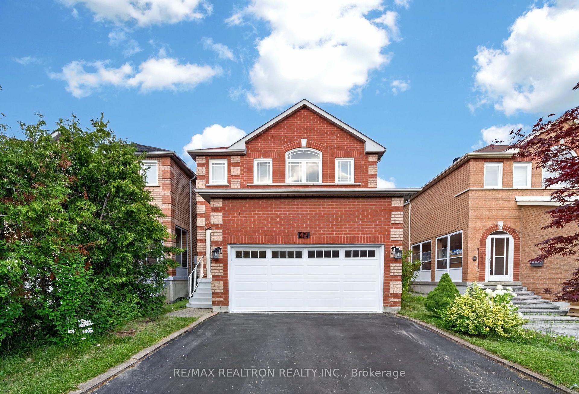 Photo 2 of 47 Kruger Road, Markham, Middlefield — HOMEH
