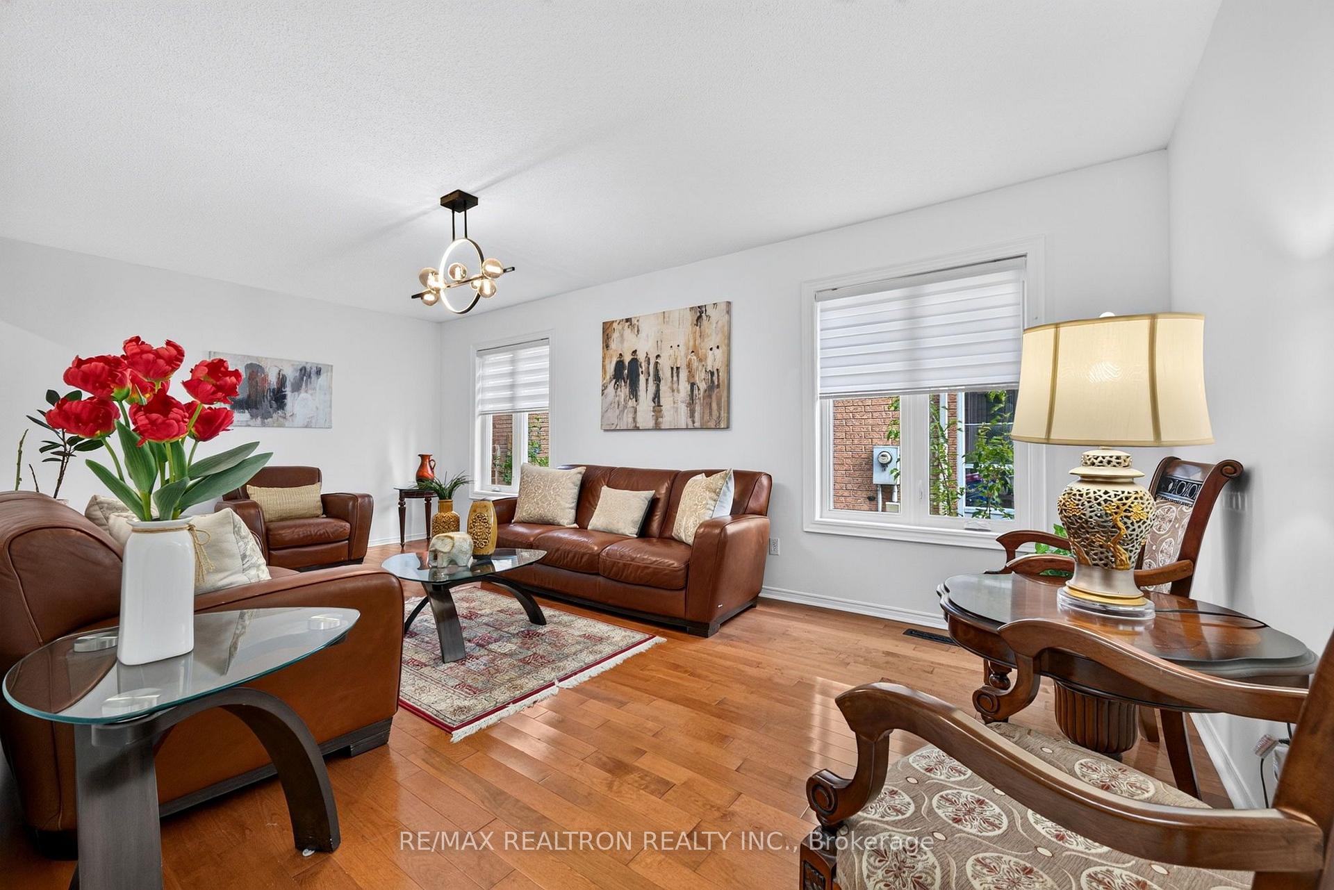 Photo 7 of 47 Kruger Road, Markham, Middlefield — HOMEH