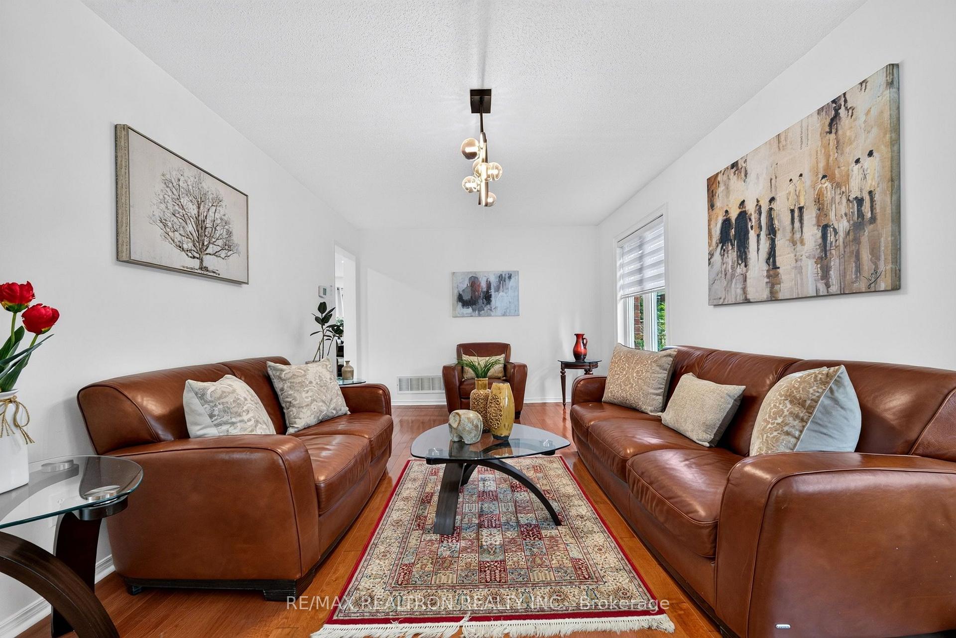 Photo 8 of 47 Kruger Road, Markham, Middlefield — HOMEH