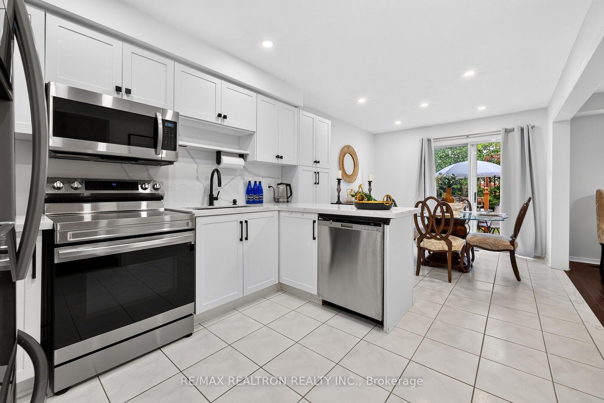 Photo 10 of 47 Kruger Road, Markham, Middlefield — HOMEH