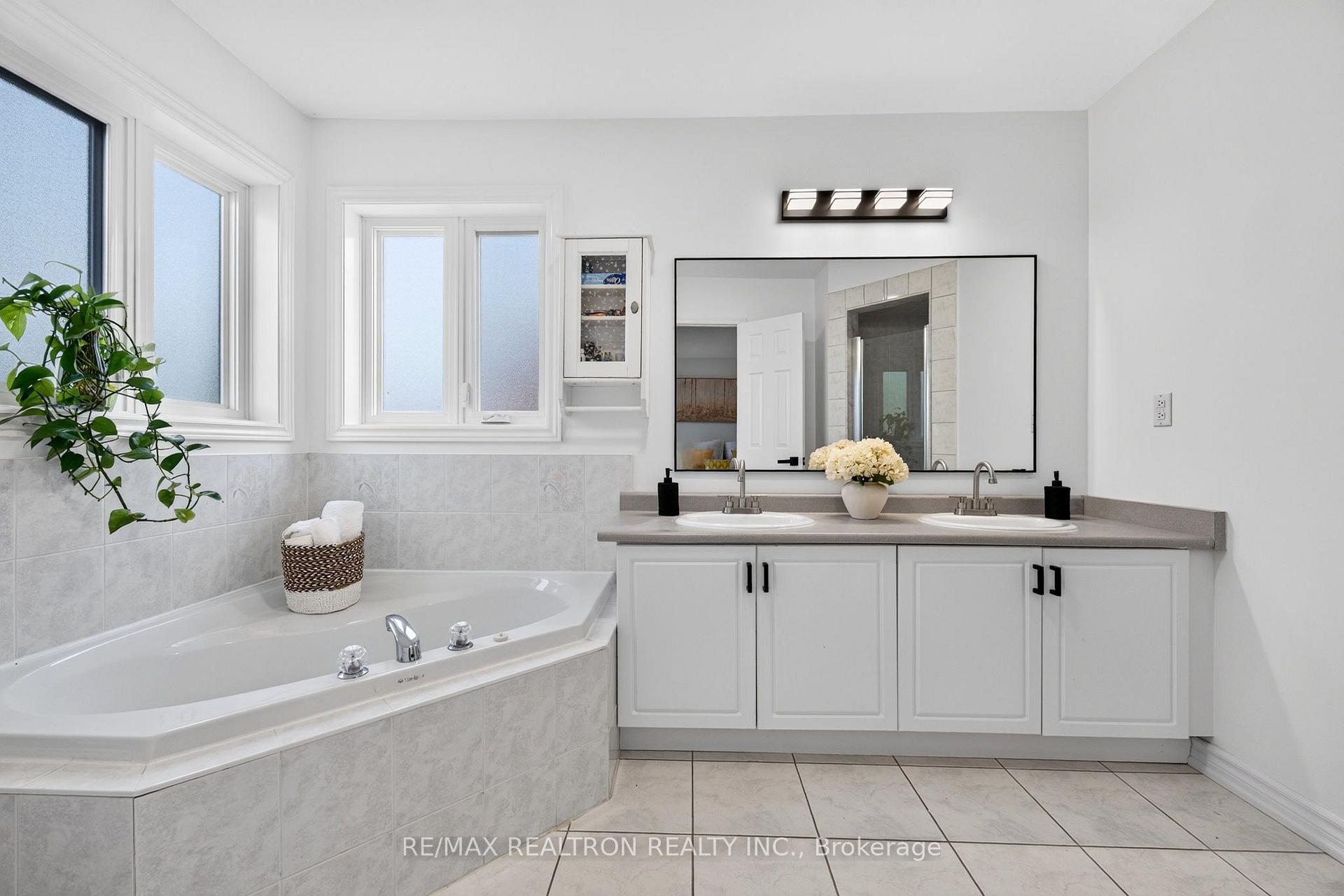 Photo 24 of 47 Kruger Road, Markham, Middlefield — HOMEH