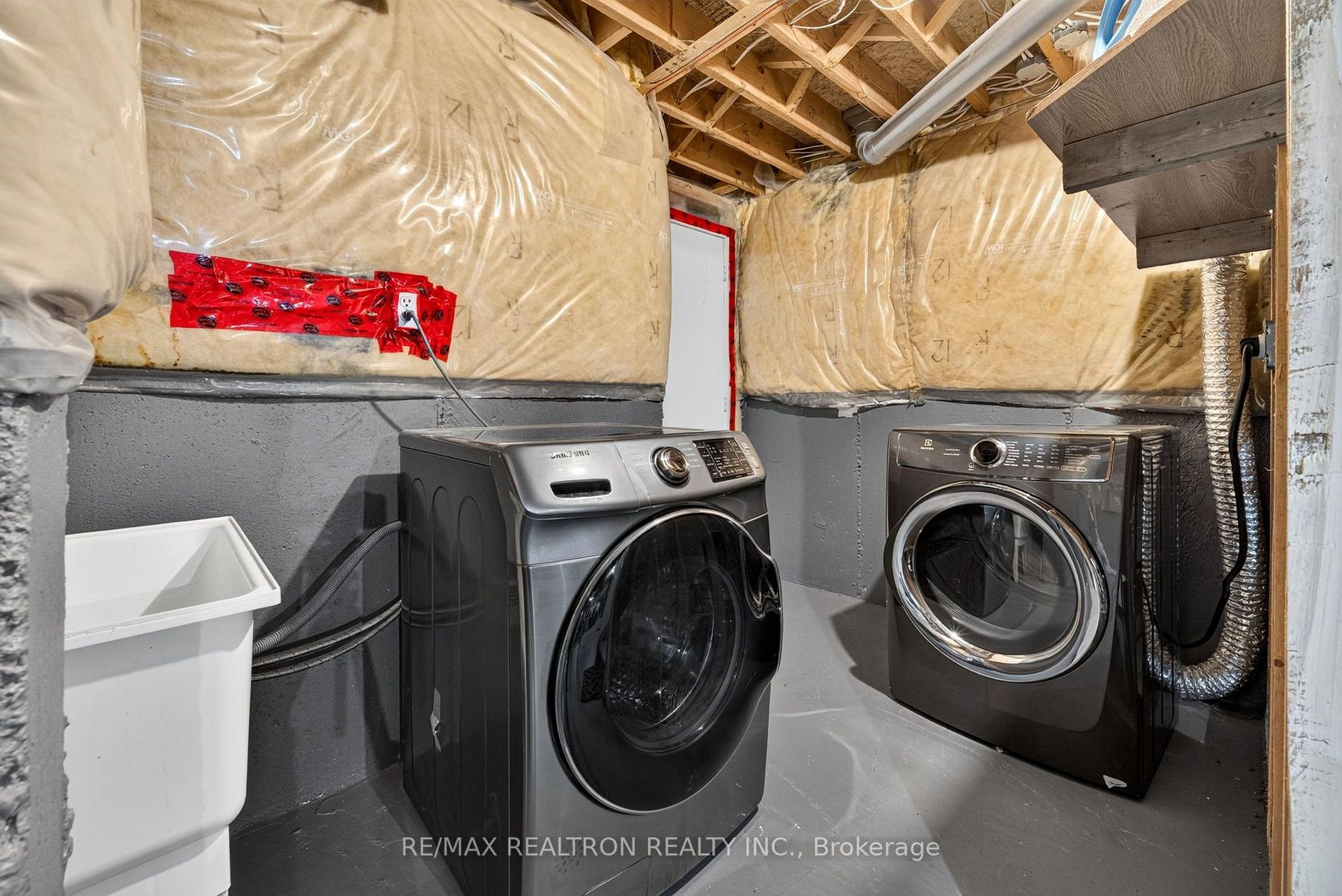 Photo 32 of 47 Kruger Road, Markham, Middlefield — HOMEH