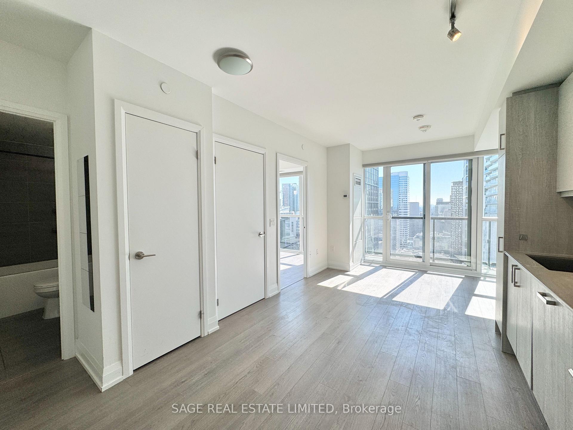 Photo 3 of Unit 3206, 77 Mutual Street, Toronto, Church-Yonge Corridor — HOMEH
