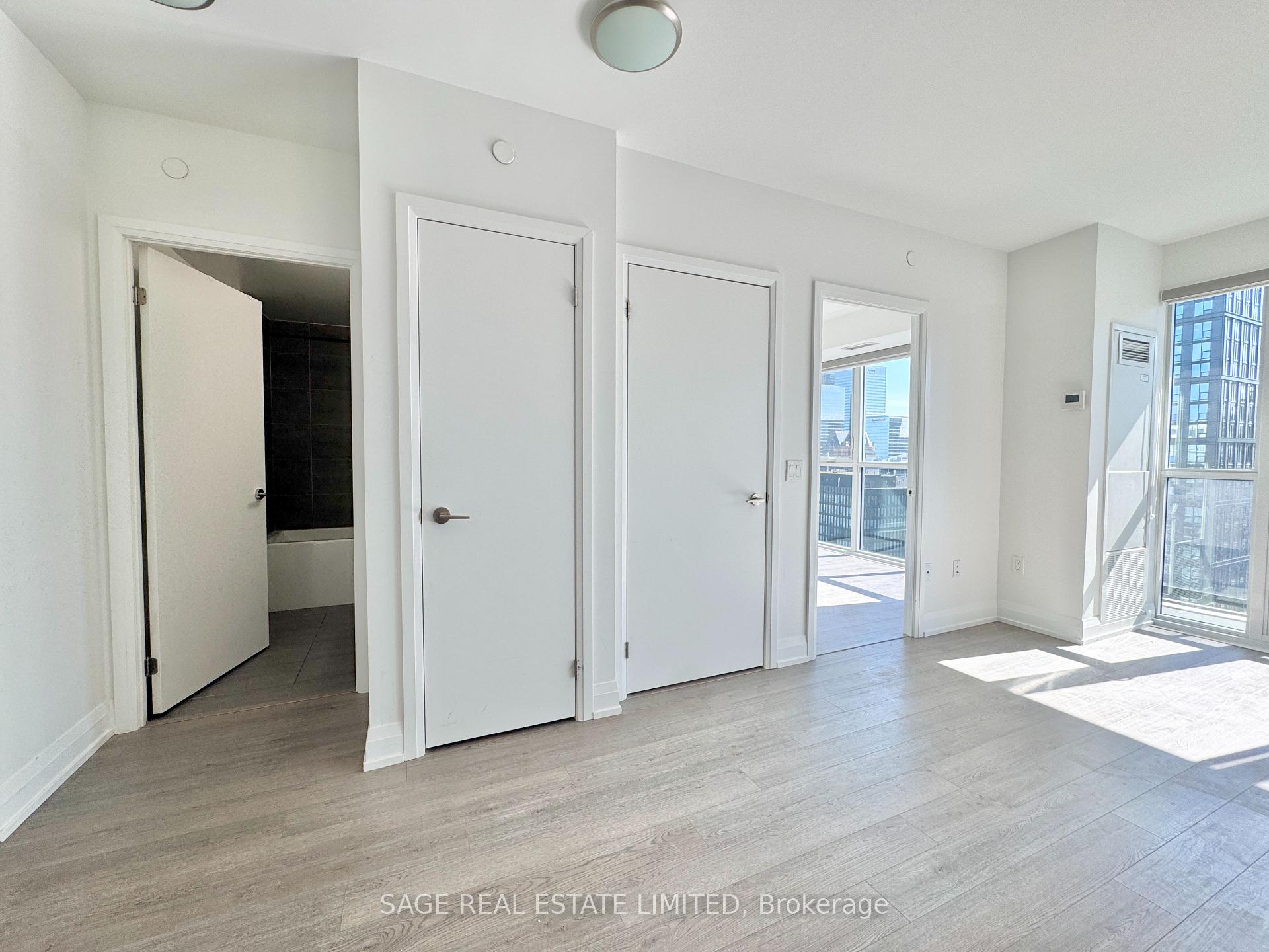 Photo 4 of Unit 3206, 77 Mutual Street, Toronto, Church-Yonge Corridor — HOMEH