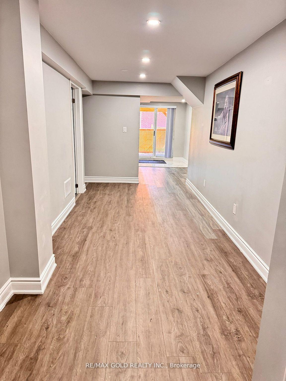 Photo 15 of 4 Gollop Crescent, Halton Hills, Georgetown — HOMEH