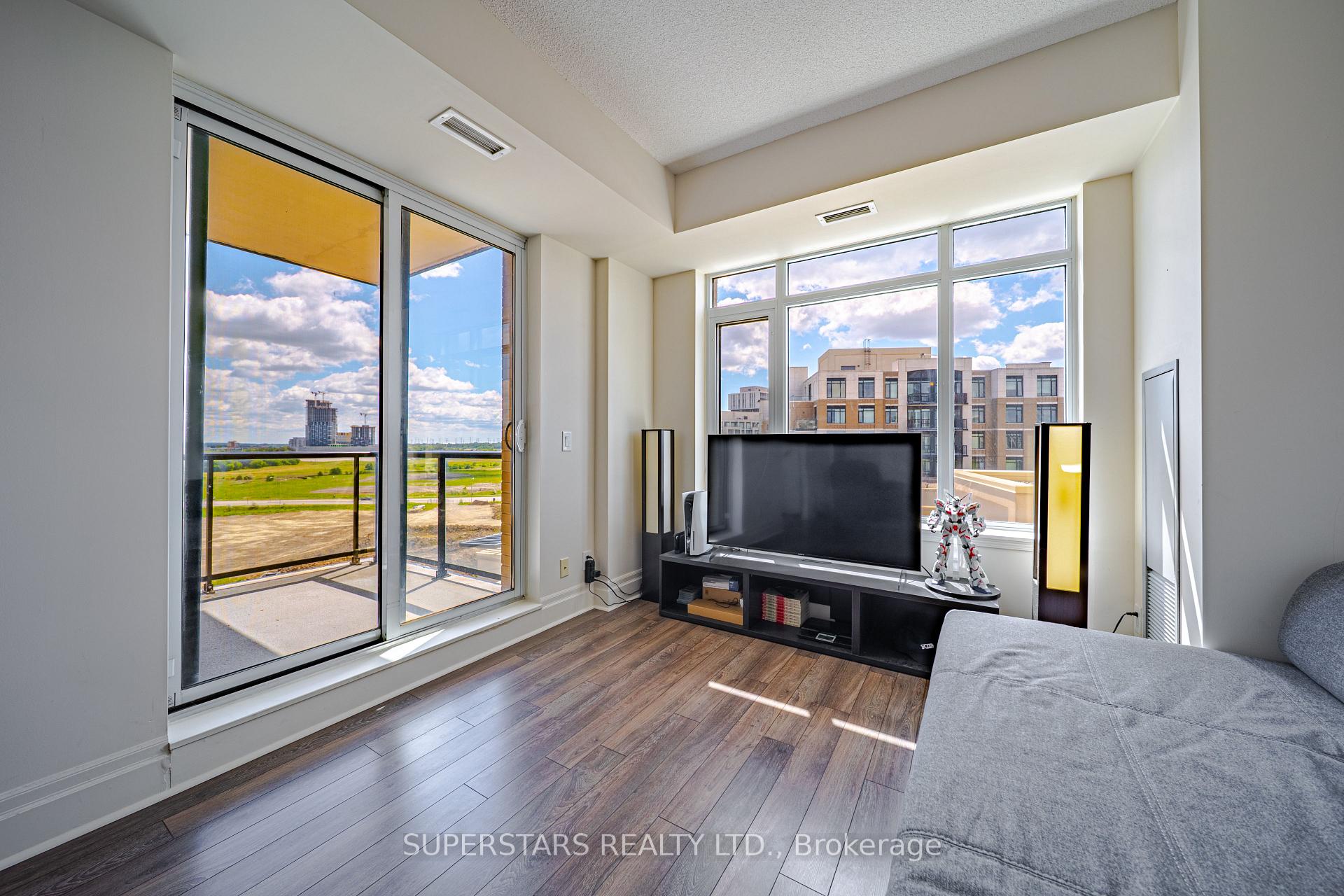 Photo 5 of Unit 809, 151 Upper Duke Crescent, Markham, Unionville — HOMEH