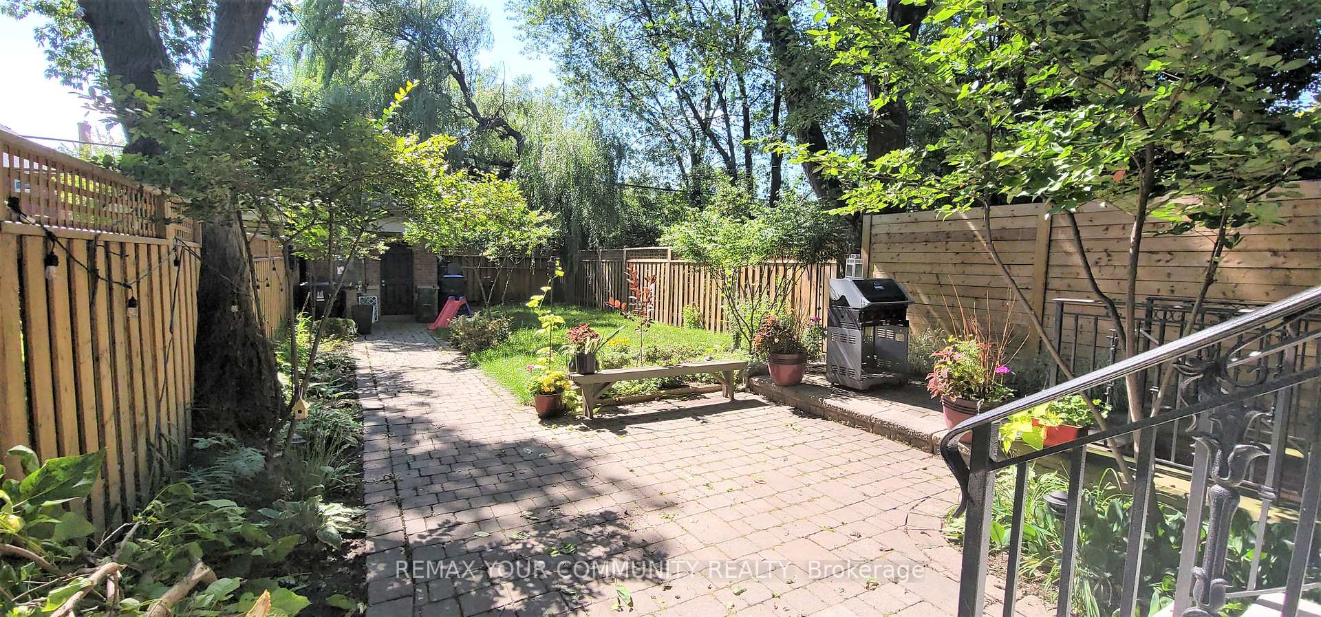 Photo 2 of Unit Basement, 260 Rusholme Road, Toronto, Dufferin Grove — HOMEH