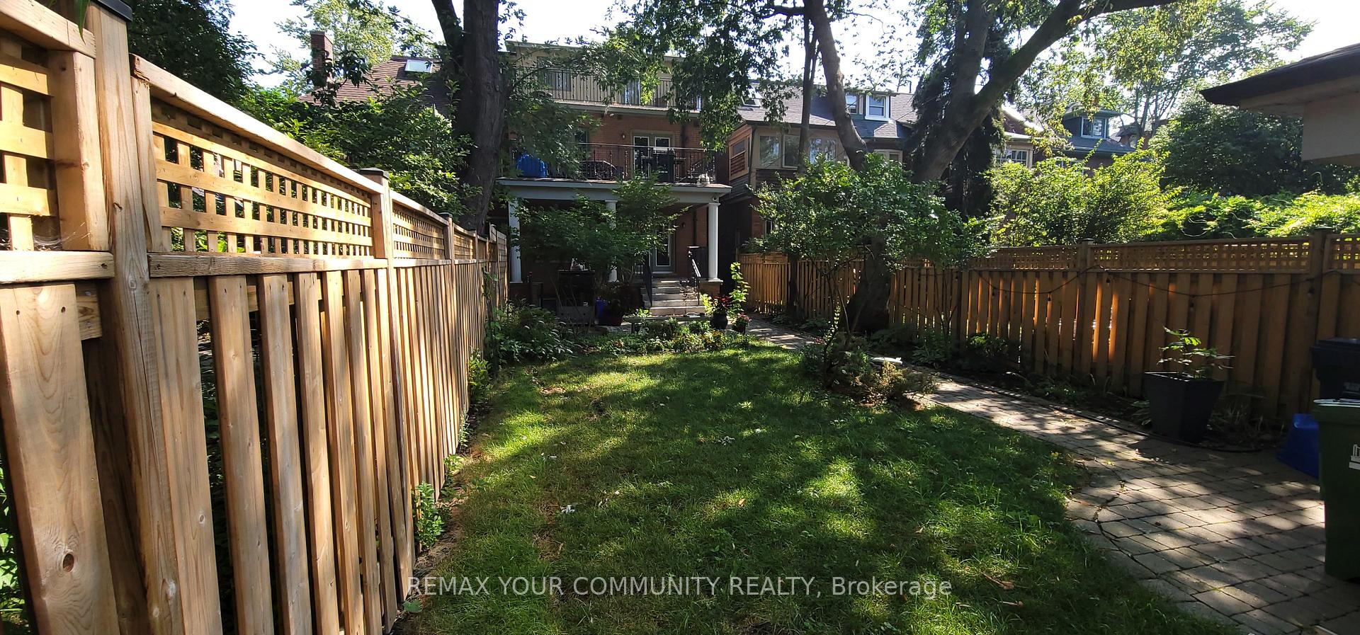 Photo 3 of Unit Basement, 260 Rusholme Road, Toronto, Dufferin Grove — HOMEH