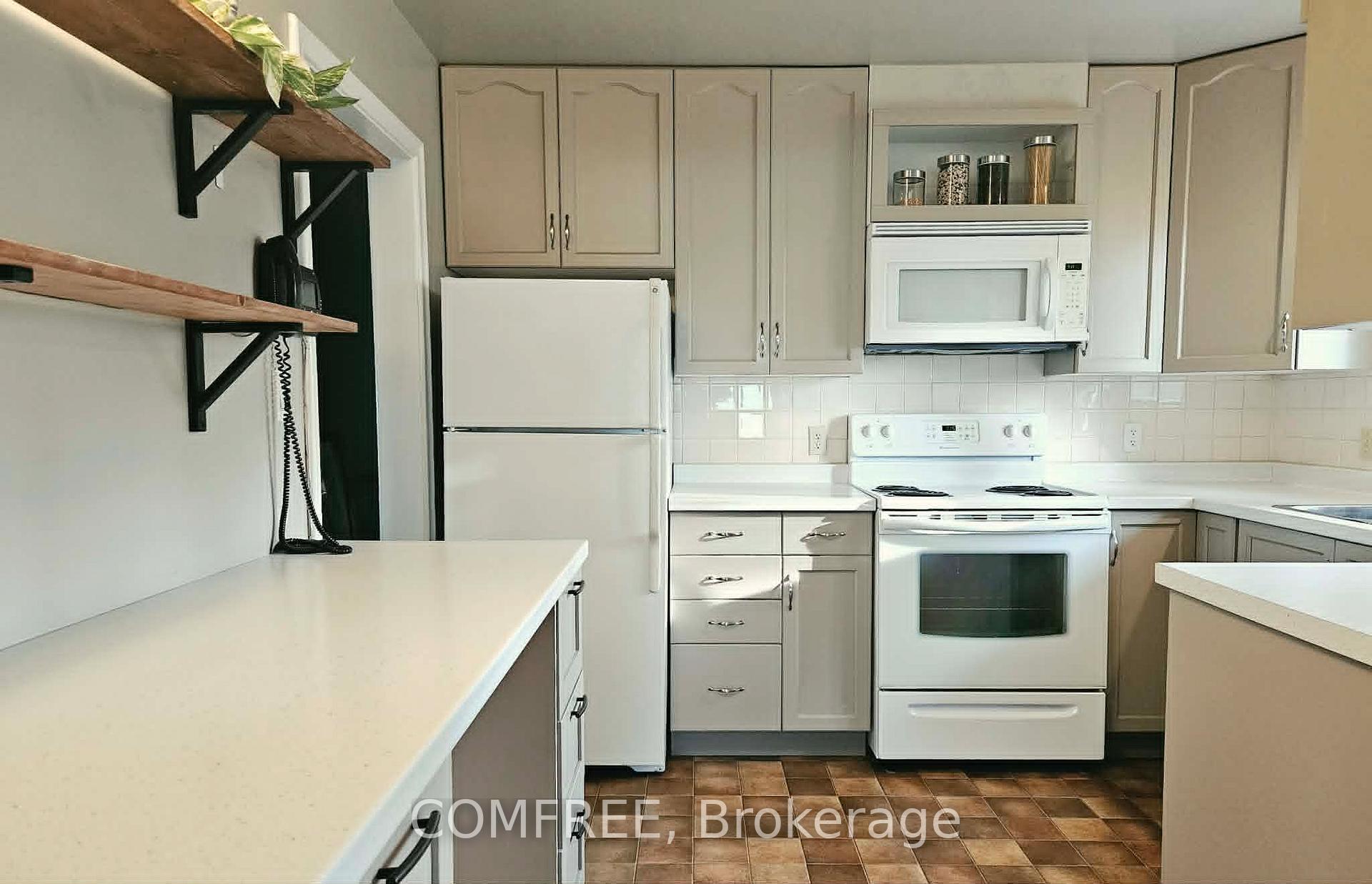 Photo 10 of 470 Fraser Street, Pembroke, Pembroke — HOMEH
