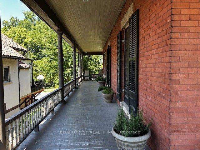 Photo 14 of 274 Huron Street, London, East B — HOMEH