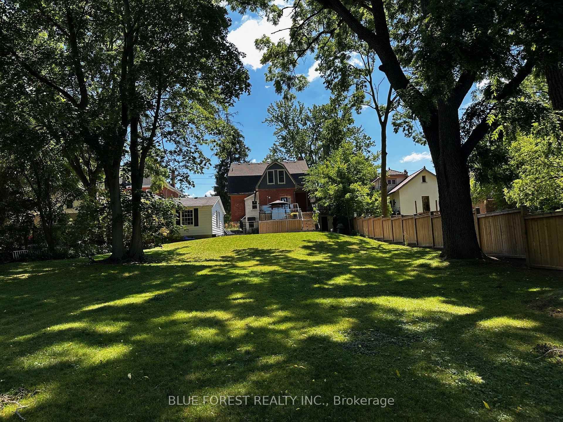 Photo 82 of 274 Huron Street, London, East B — HOMEH