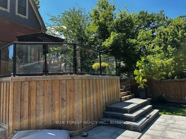 Photo 53 of 274 Huron Street, London, East B — HOMEH