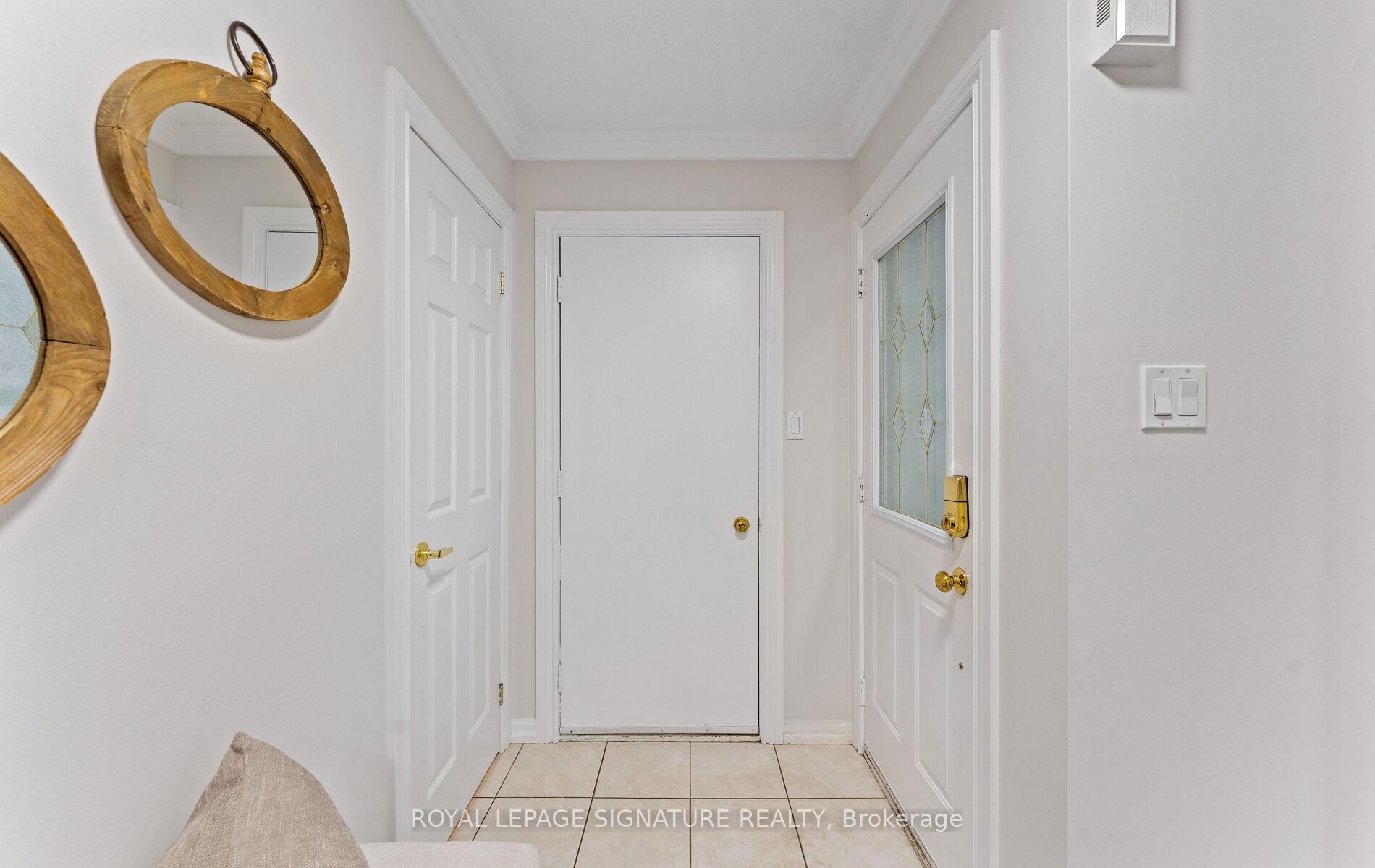 Photo 4 of 48 Steven Court, Brampton, Heart Lake West — HOMEH