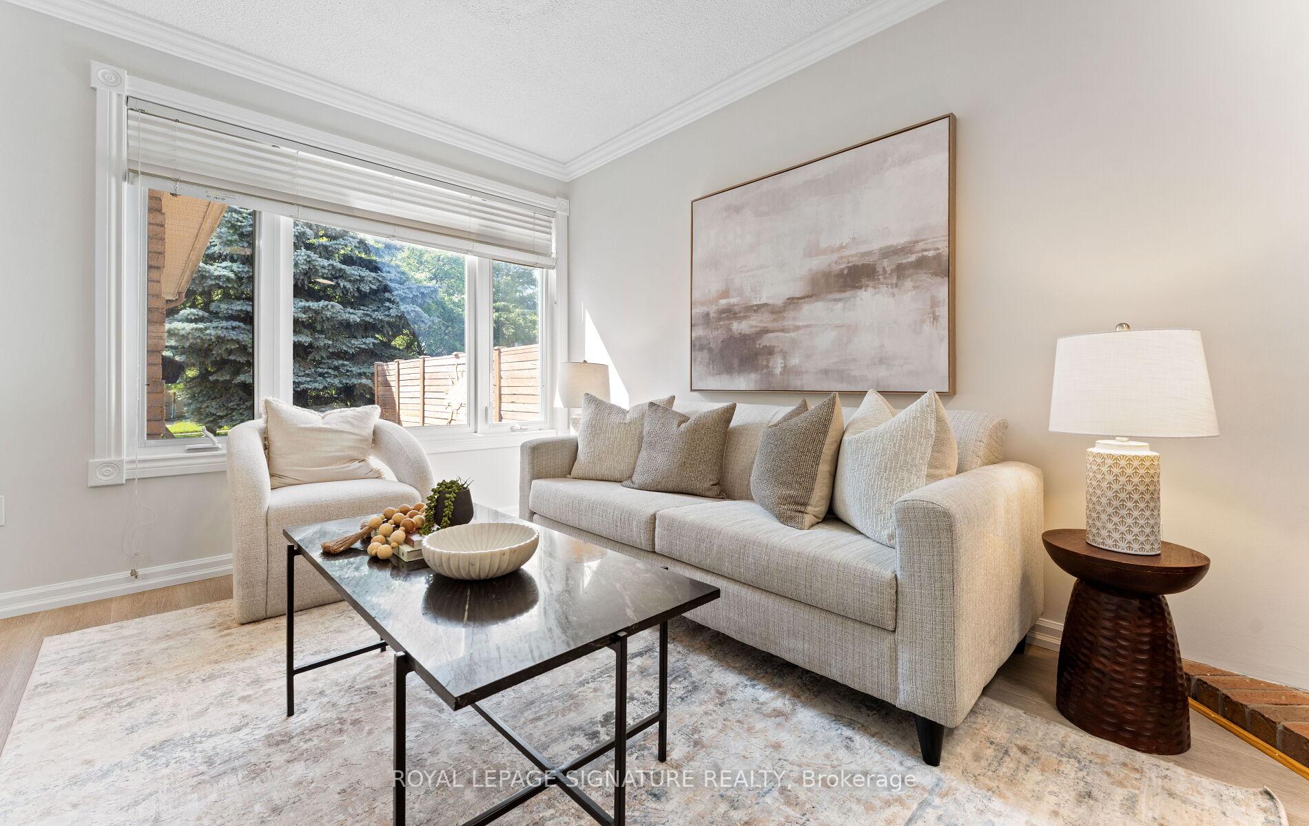 Photo 8 of 48 Steven Court, Brampton, Heart Lake West — HOMEH