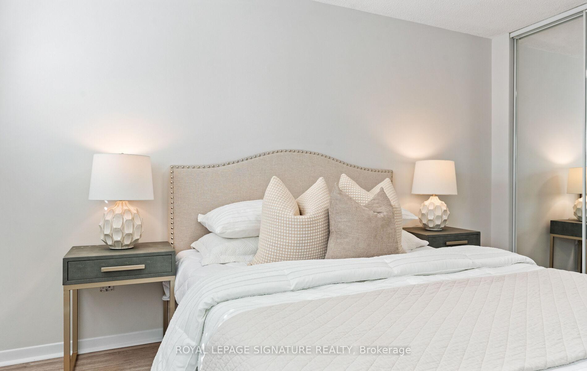 Photo 22 of 48 Steven Court, Brampton, Heart Lake West — HOMEH
