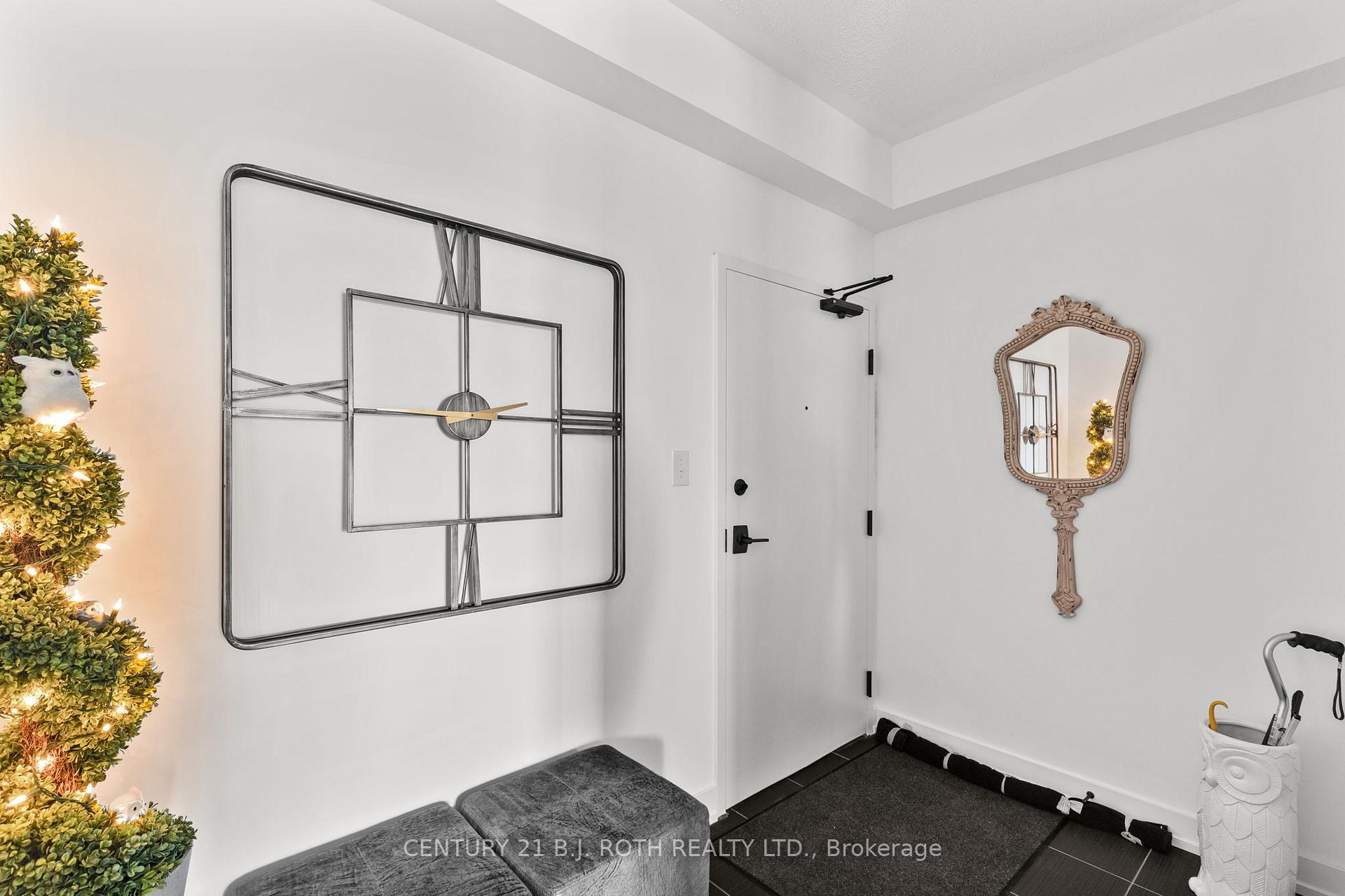 Photo 3 of Unit 611, 10 Culinary Lane, Barrie, Painswick South — HOMEH
