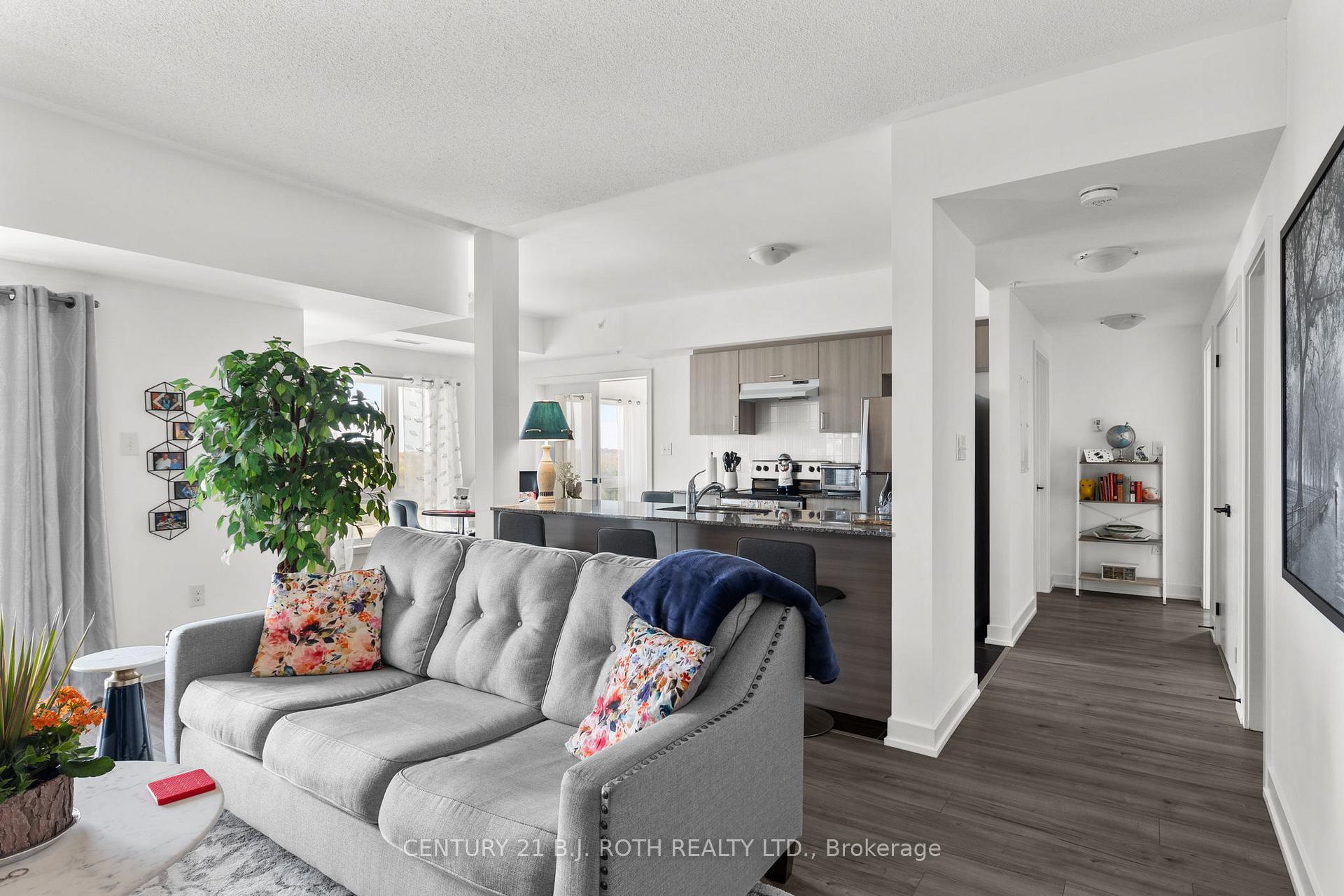 Photo 7 of Unit 611, 10 Culinary Lane, Barrie, Painswick South — HOMEH