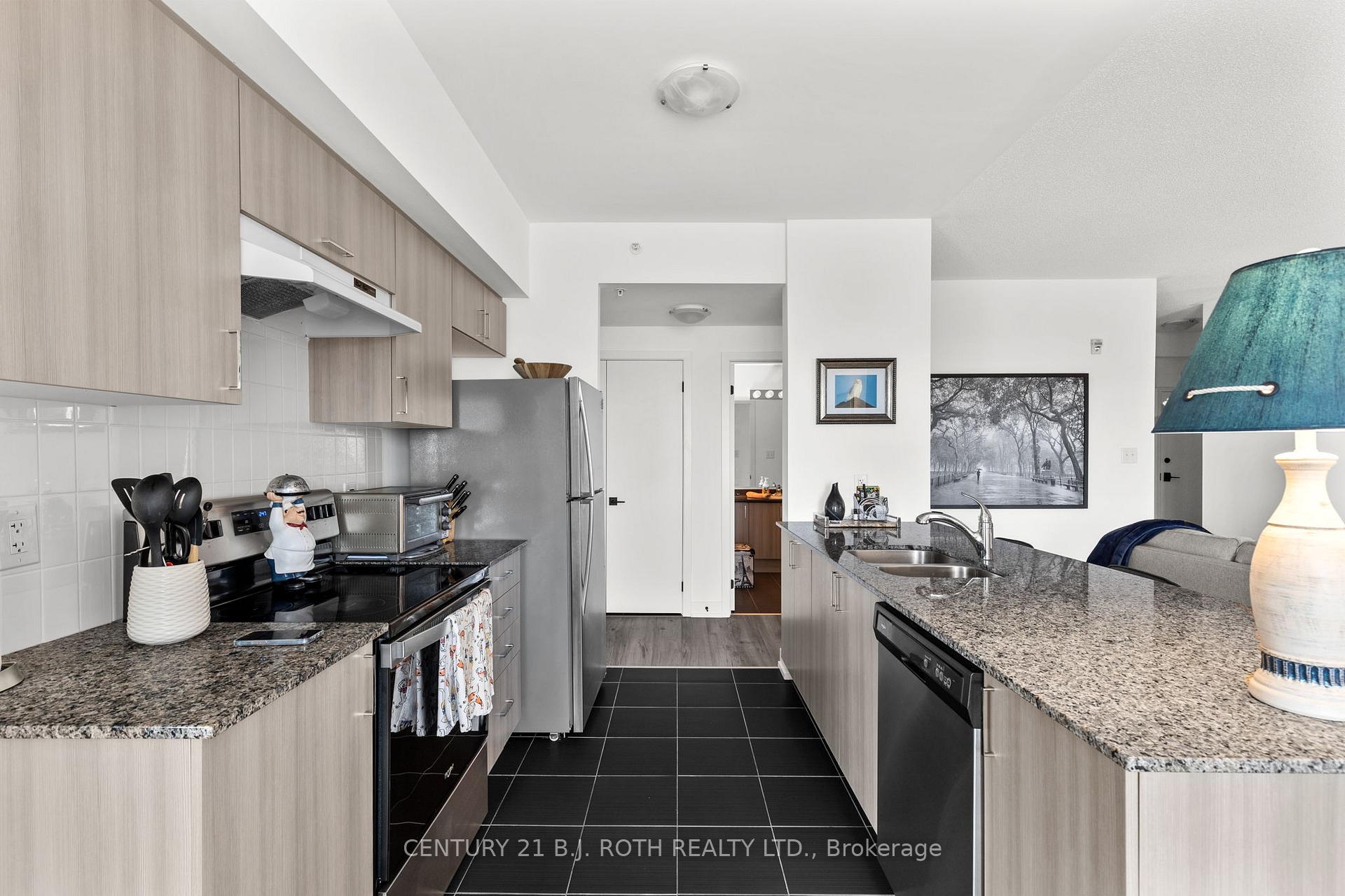 Photo 9 of Unit 611, 10 Culinary Lane, Barrie, Painswick South — HOMEH