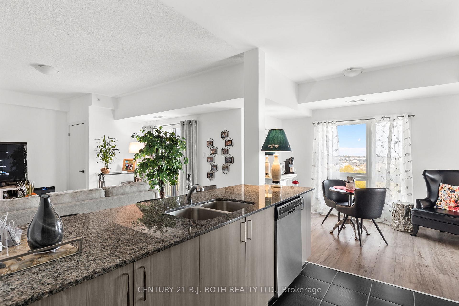 Photo 10 of Unit 611, 10 Culinary Lane, Barrie, Painswick South — HOMEH
