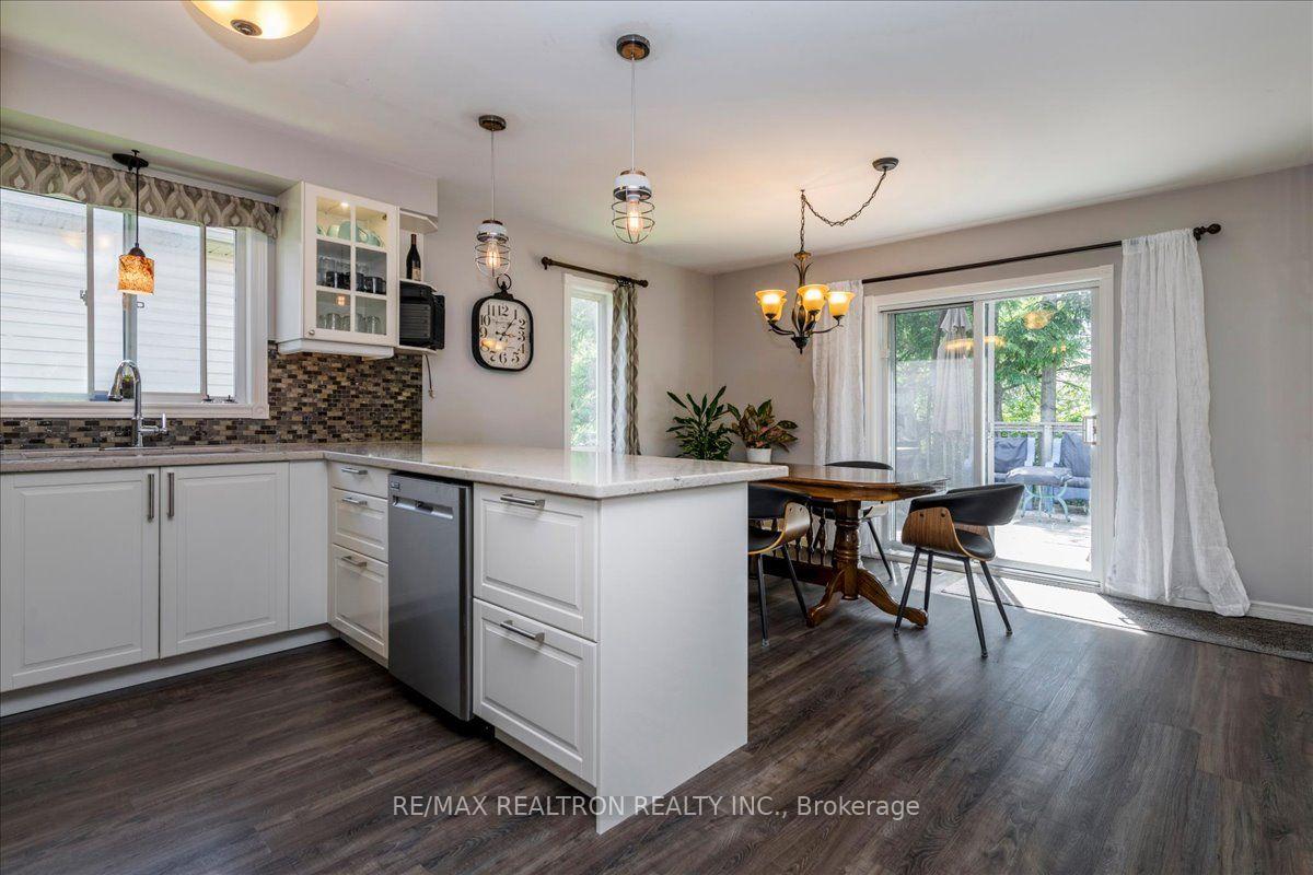 Photo 8 of 34 O'Shaughnessy Crescent, Barrie, Holly — HOMEH