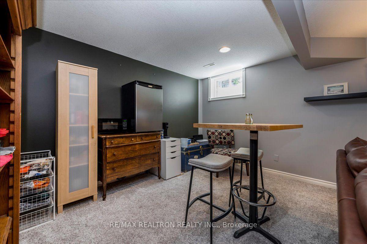 Photo 16 of 34 O'Shaughnessy Crescent, Barrie, Holly — HOMEH