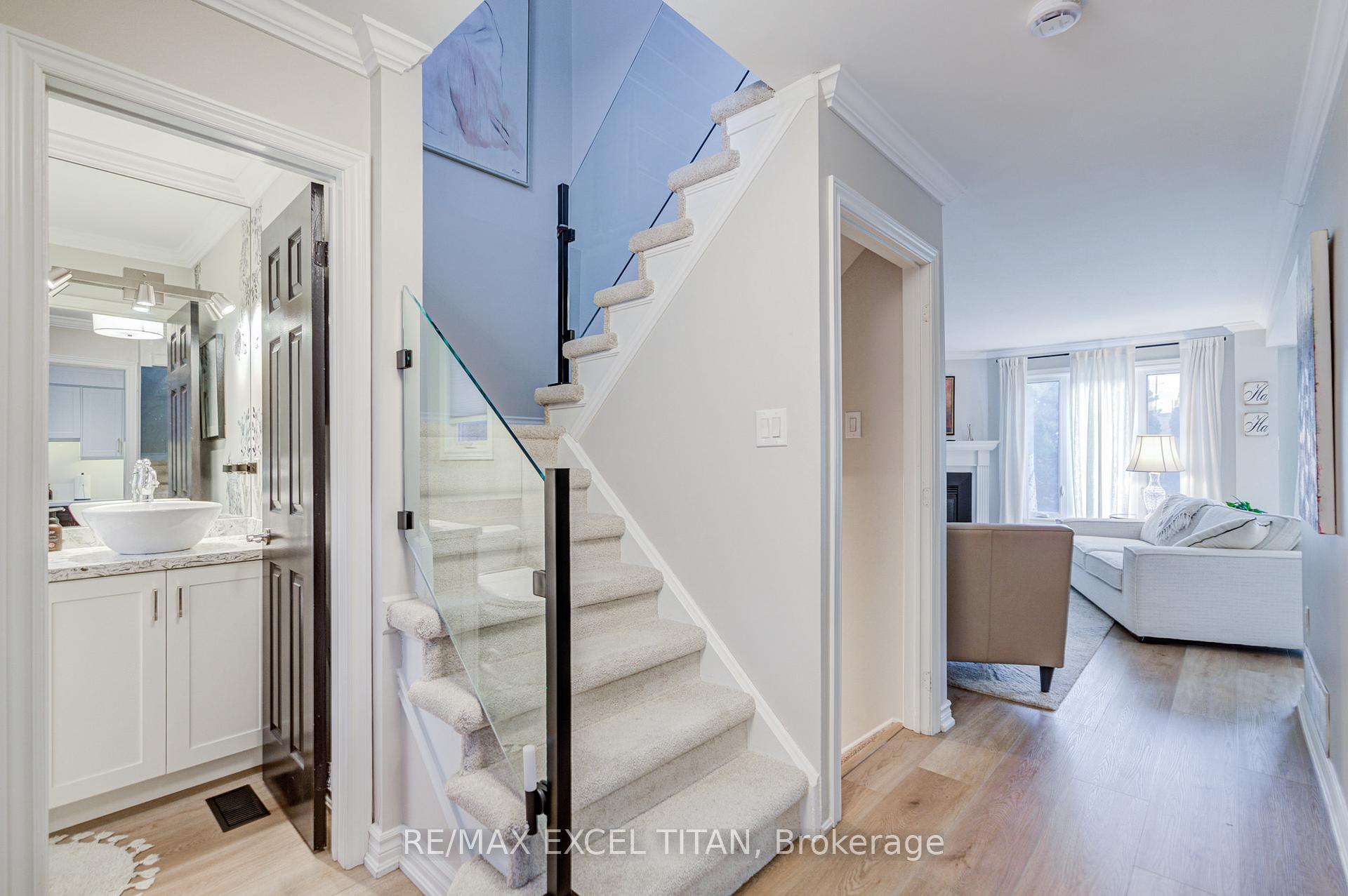 Photo 8 of Unit 25, 1725 The Chase, Mississauga, Central Erin Mills — HOMEH