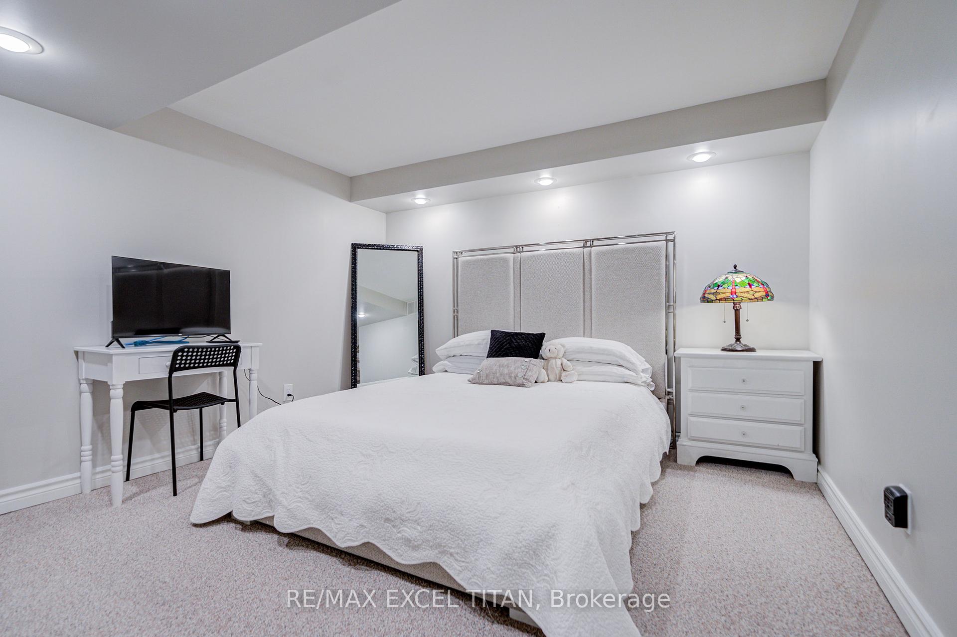 Photo 41 of Unit 25, 1725 The Chase, Mississauga, Central Erin Mills — HOMEH