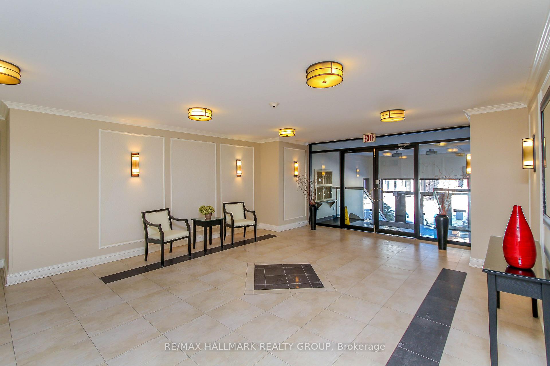 Photo 2 of Unit 201, 222 Bruyere Street, Ottawa, Lower Town/Byward Market — HOMEH