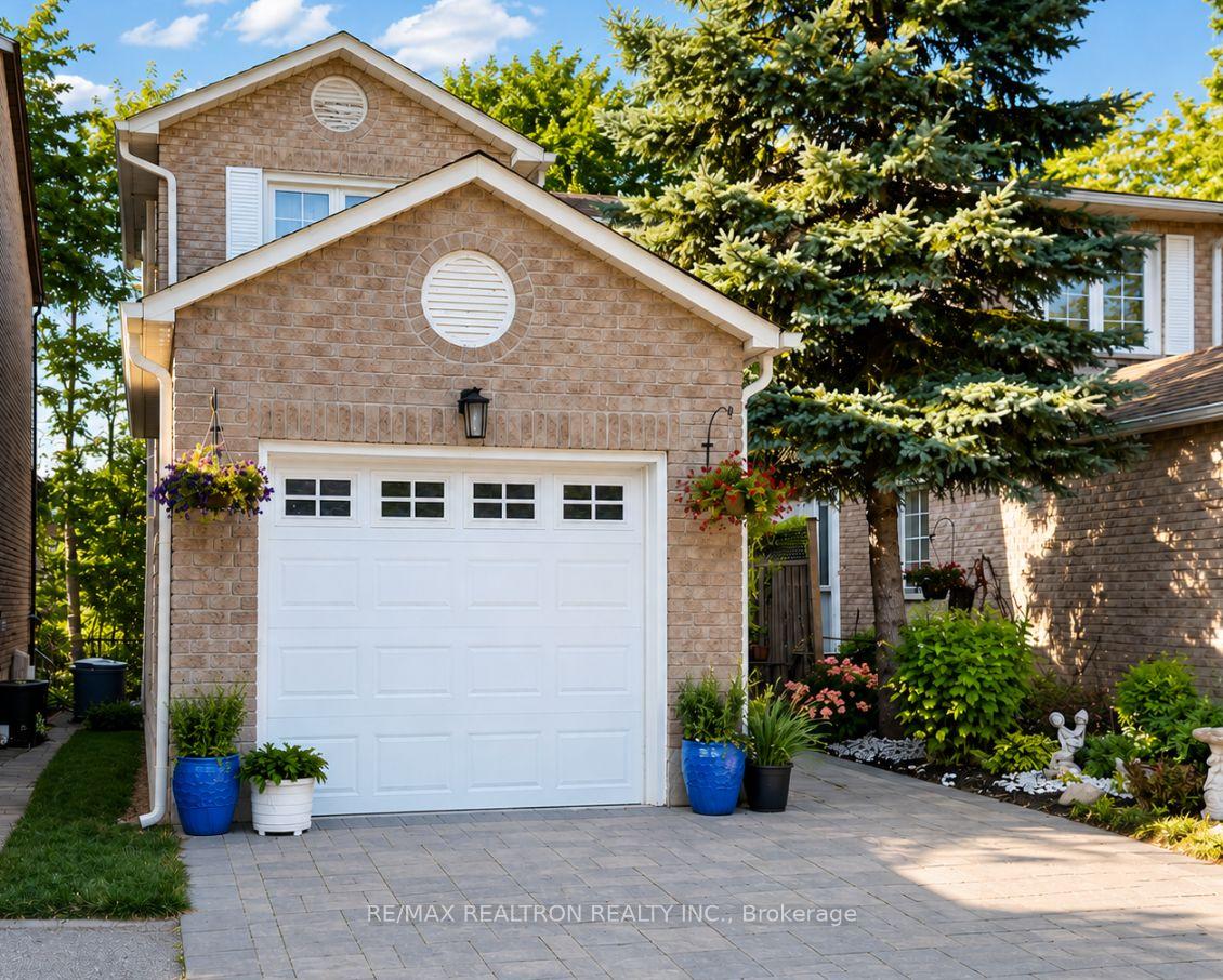 Photo 1 of 146 Cottonwood Court, Markham, Bayview Fairway-Bayview Country Club Estates — HOMEH