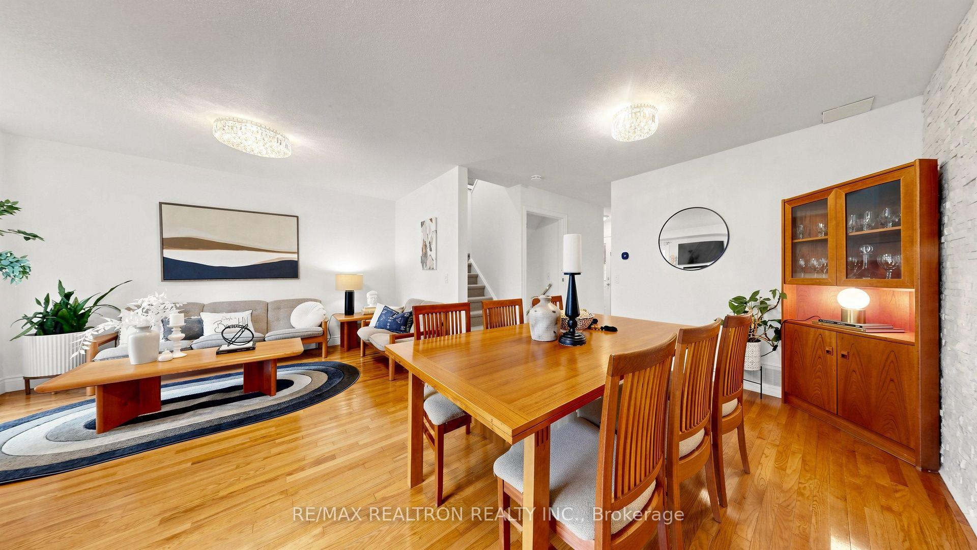 Photo 6 of 146 Cottonwood Court, Markham, Bayview Fairway-Bayview Country Club Estates — HOMEH