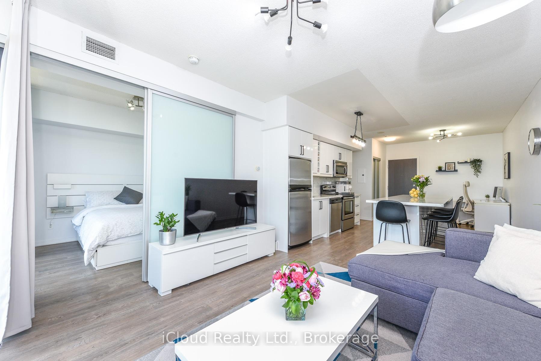 Photo 9 of Unit 1303, 103 The Queensway, Toronto, High Park-Swansea — HOMEH