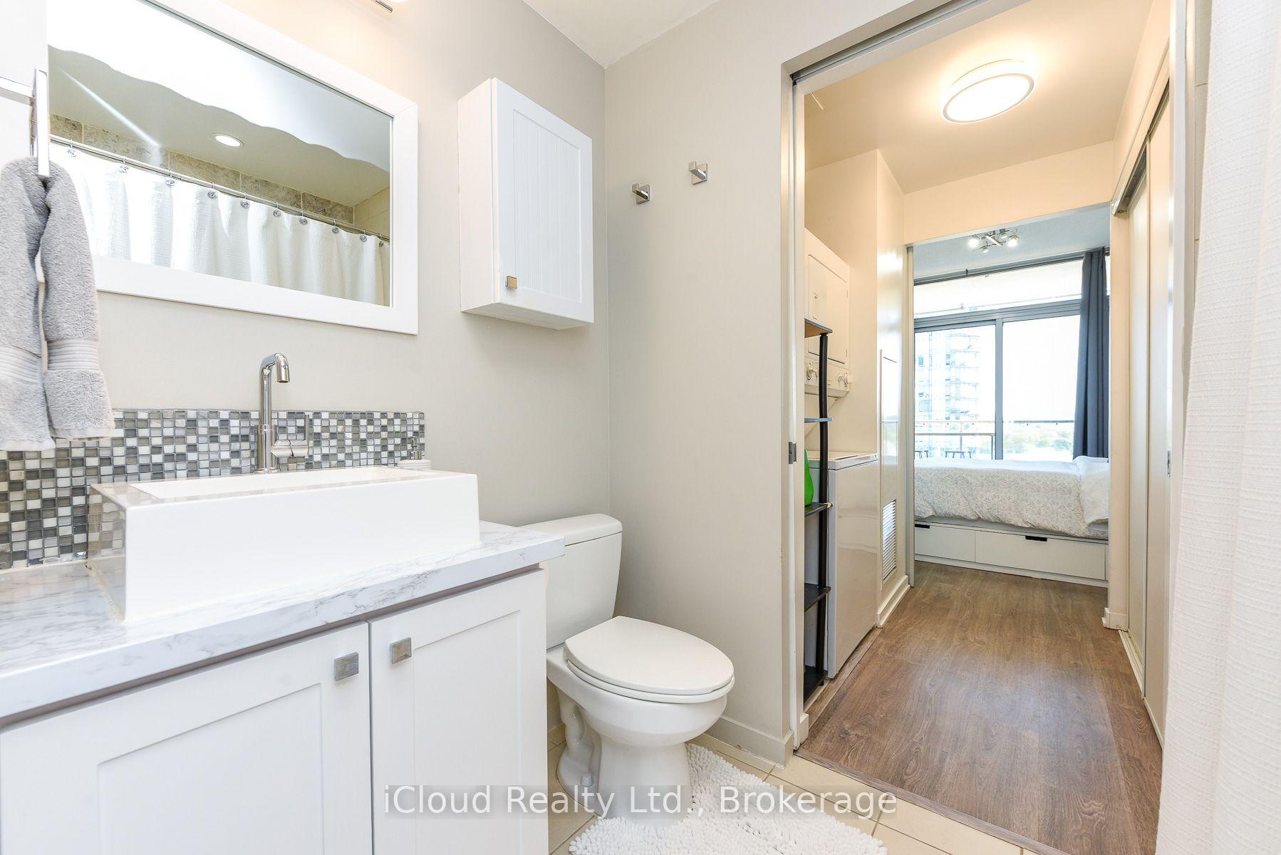 Photo 16 of Unit 1303, 103 The Queensway, Toronto, High Park-Swansea — HOMEH