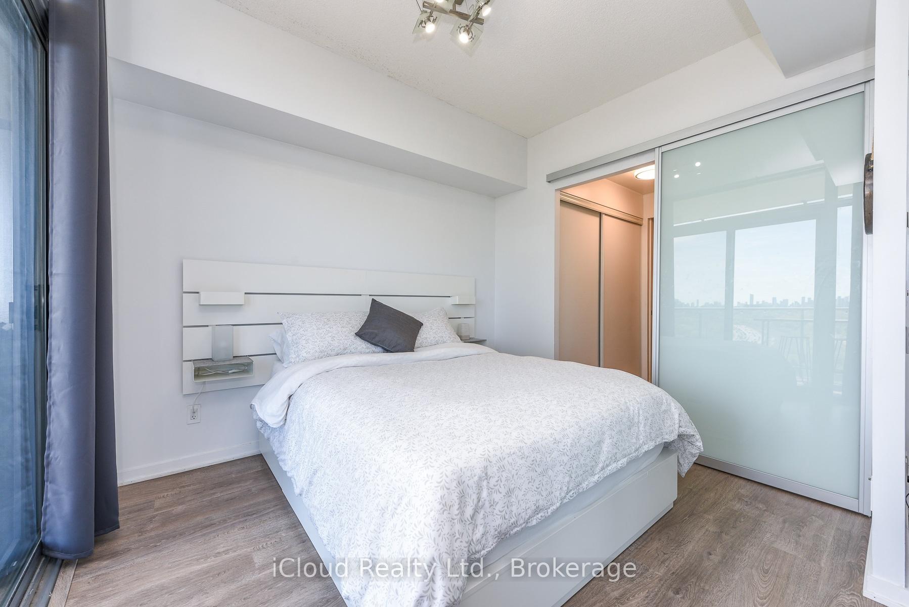 Photo 19 of Unit 1303, 103 The Queensway, Toronto, High Park-Swansea — HOMEH