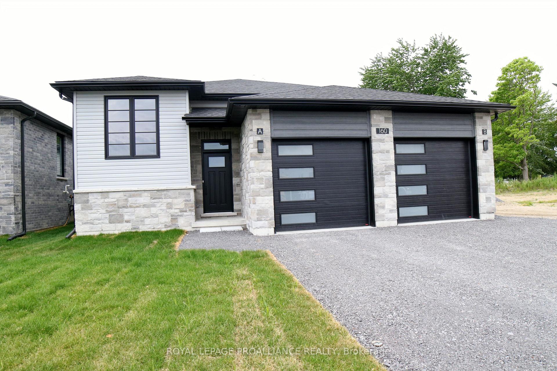 Photo 1 of 160B Sienna Avenue, Belleville, Belleville Ward — HOMEH