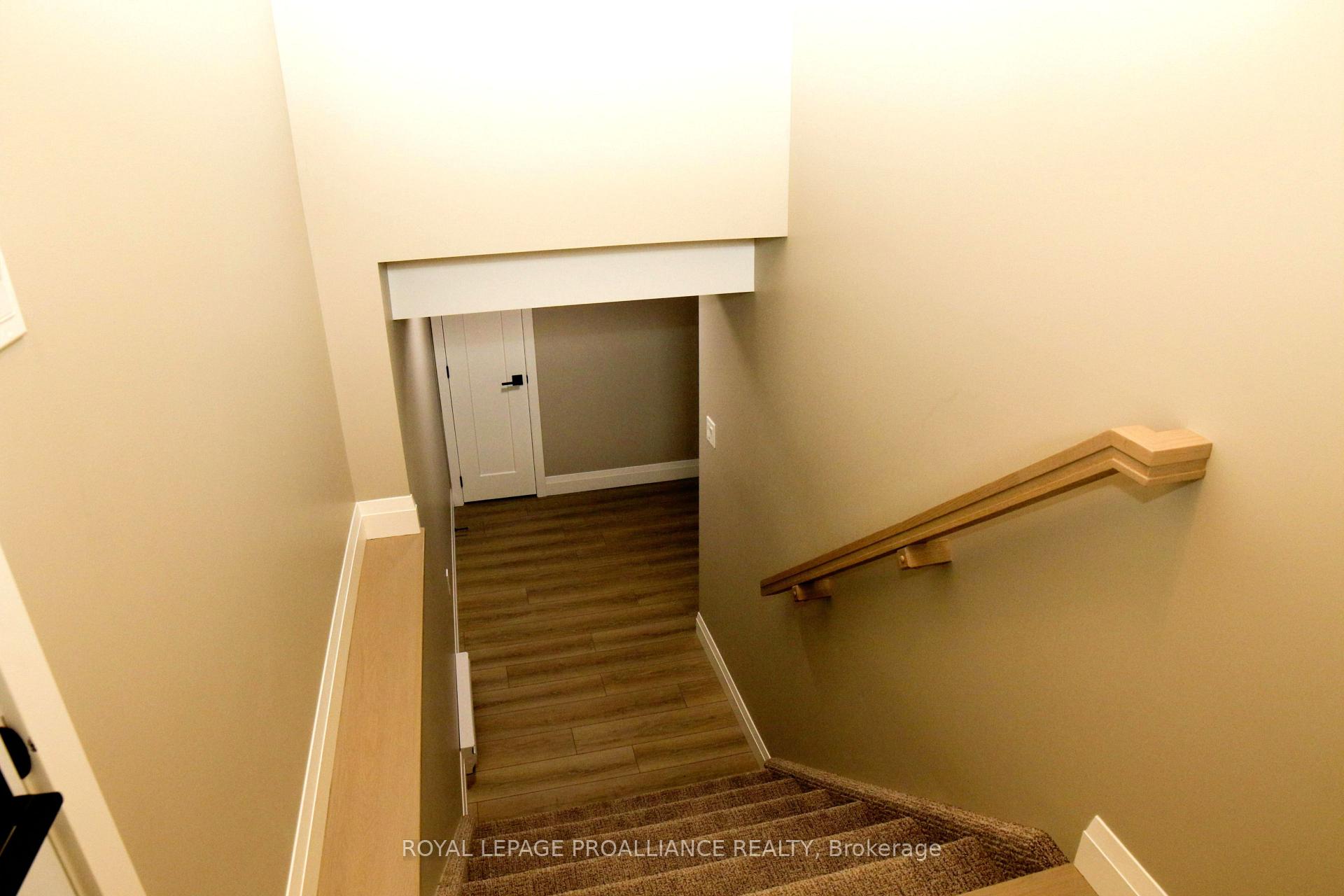 Photo 4 of 160B Sienna Avenue, Belleville, Belleville Ward — HOMEH