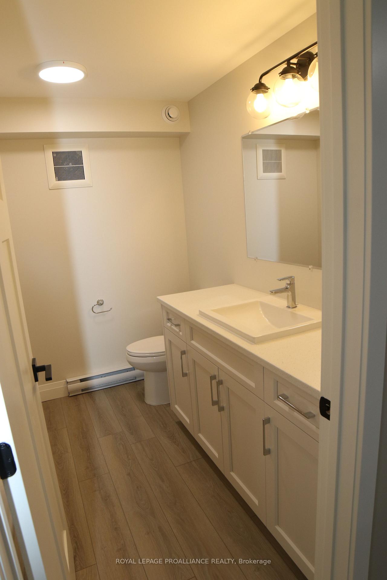 Photo 6 of 160B Sienna Avenue, Belleville, Belleville Ward — HOMEH