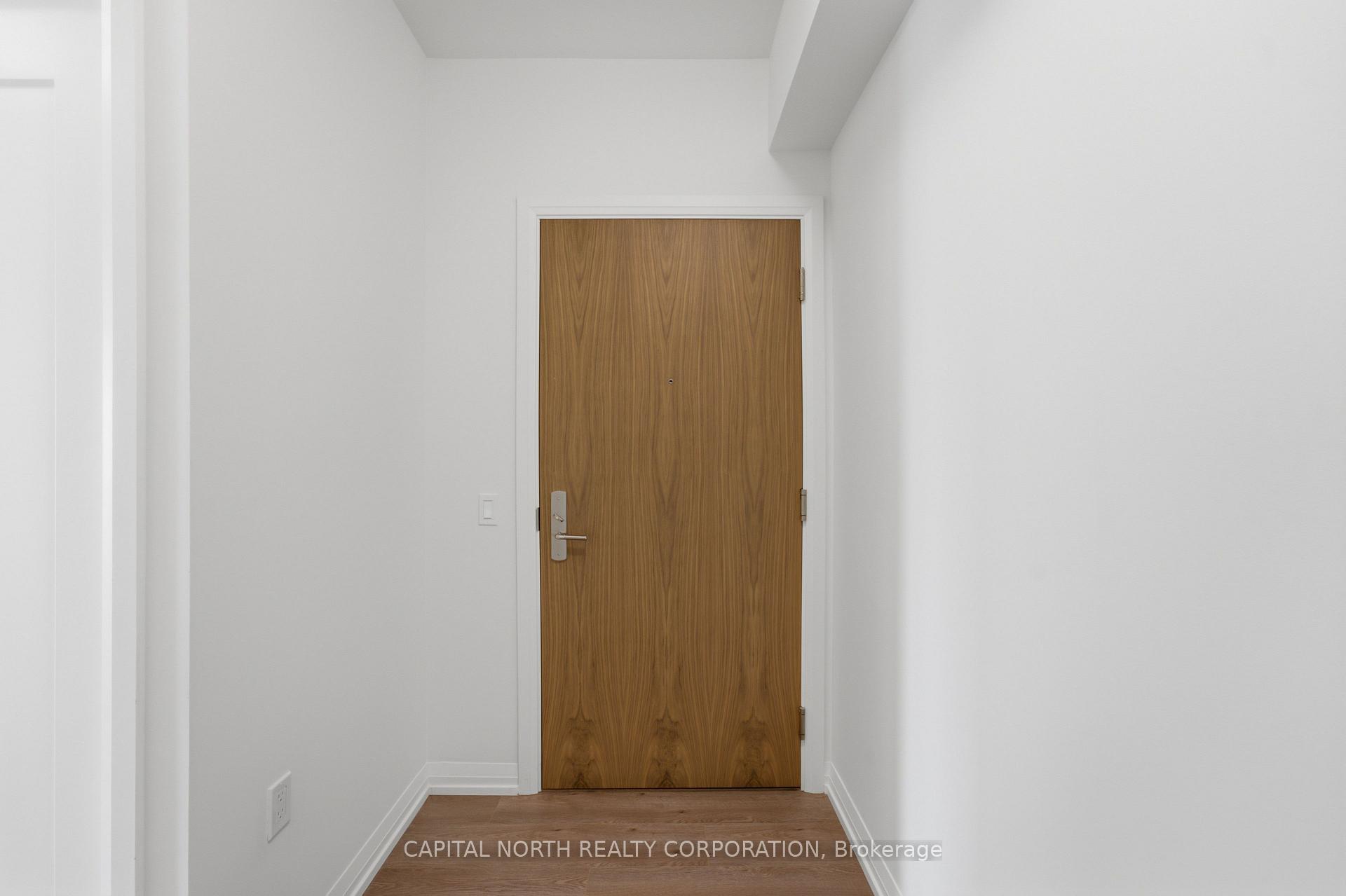 Photo 3 of Unit 501, 27 Korda Gate, Vaughan, Vellore Village — HOMEH