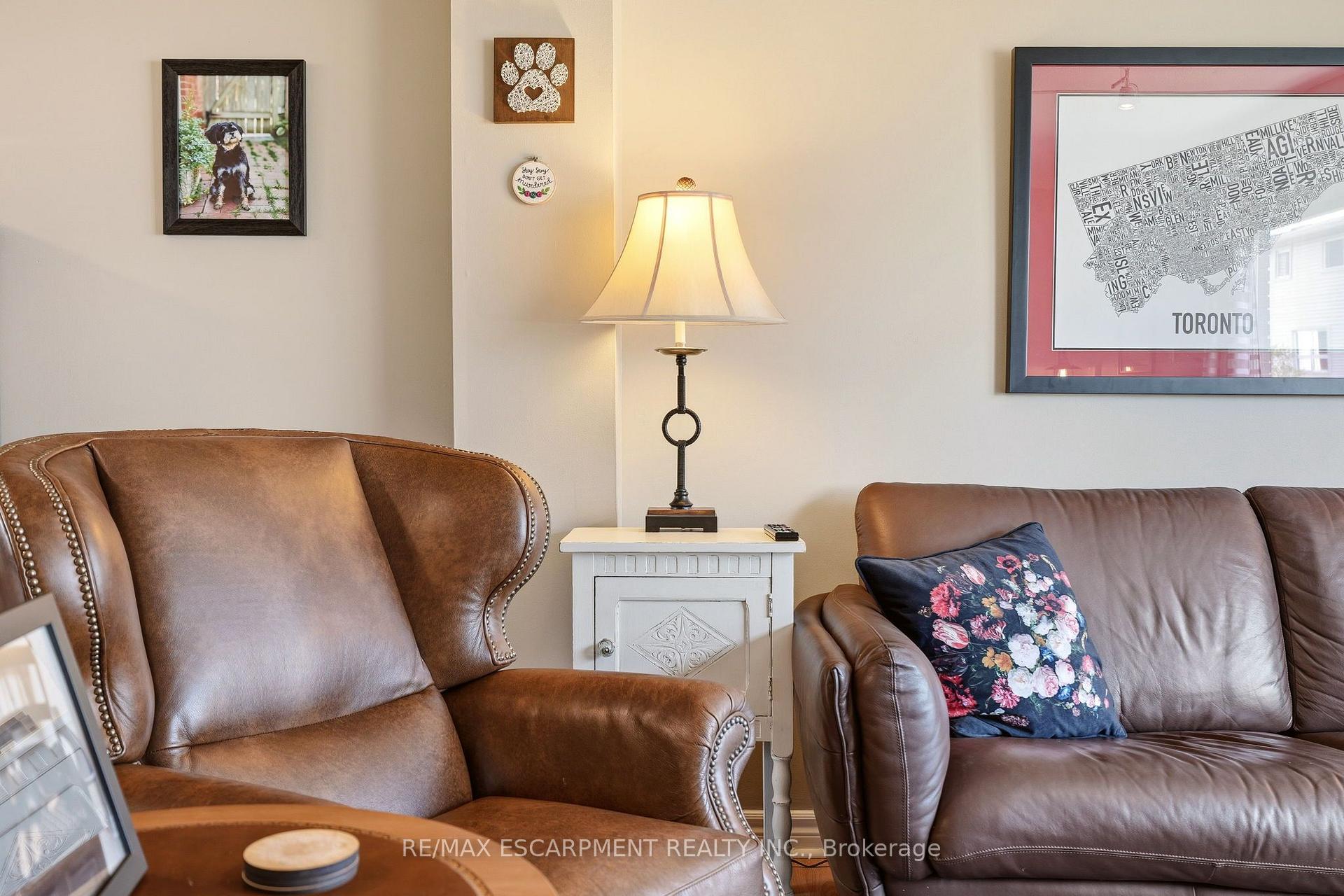 Photo 16 of Unit 2, 125 Bonaventure Drive, Hamilton, Gilbert — HOMEH