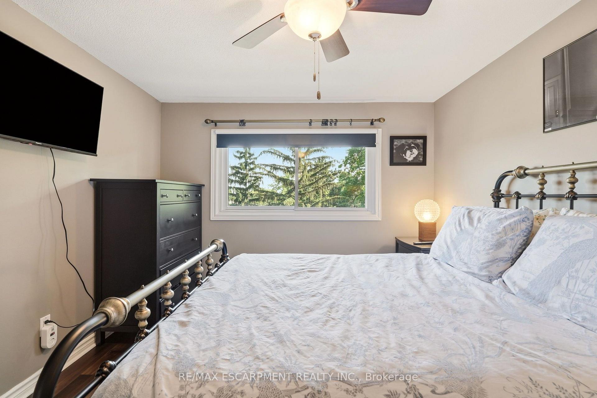 Photo 29 of Unit 2, 125 Bonaventure Drive, Hamilton, Gilbert — HOMEH