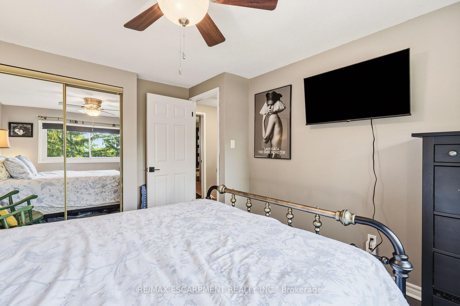 Photo 30 of Unit 2, 125 Bonaventure Drive, Hamilton, Gilbert — HOMEH