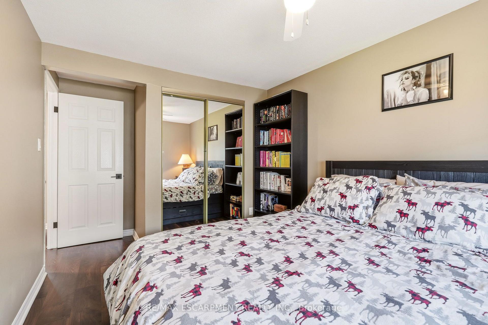 Photo 34 of Unit 2, 125 Bonaventure Drive, Hamilton, Gilbert — HOMEH