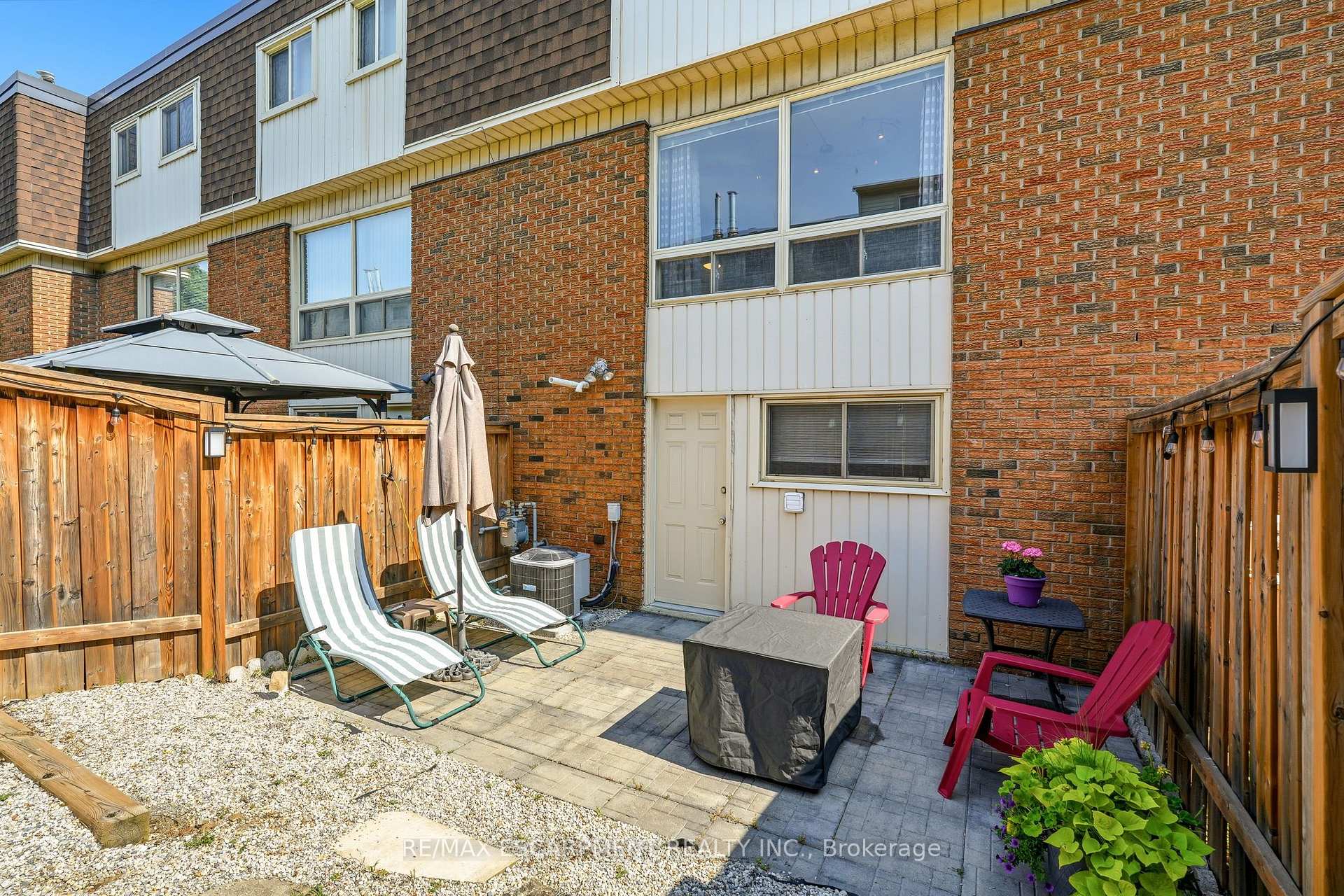 Photo 39 of Unit 2, 125 Bonaventure Drive, Hamilton, Gilbert — HOMEH