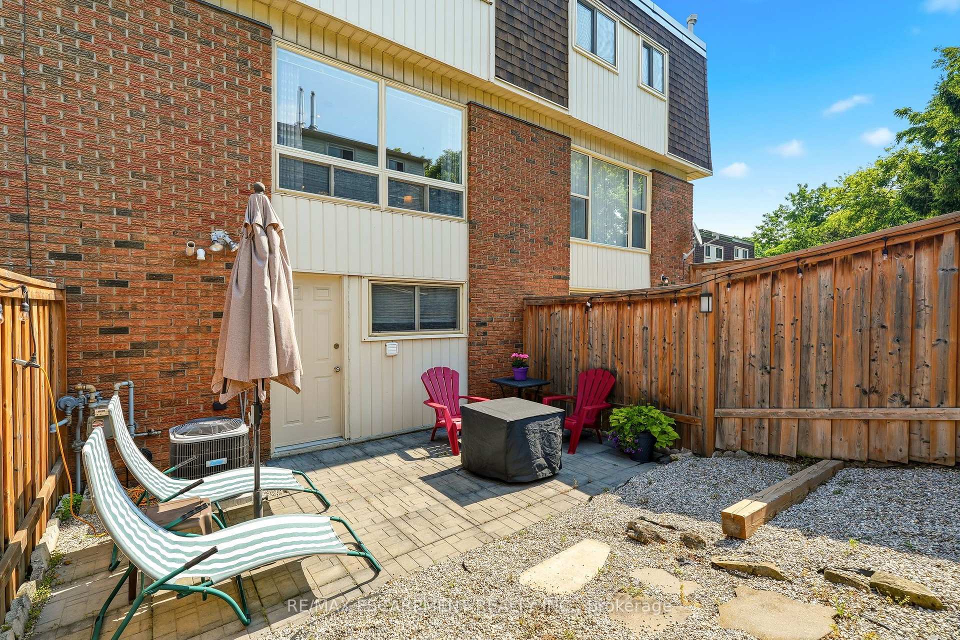 Photo 40 of Unit 2, 125 Bonaventure Drive, Hamilton, Gilbert — HOMEH