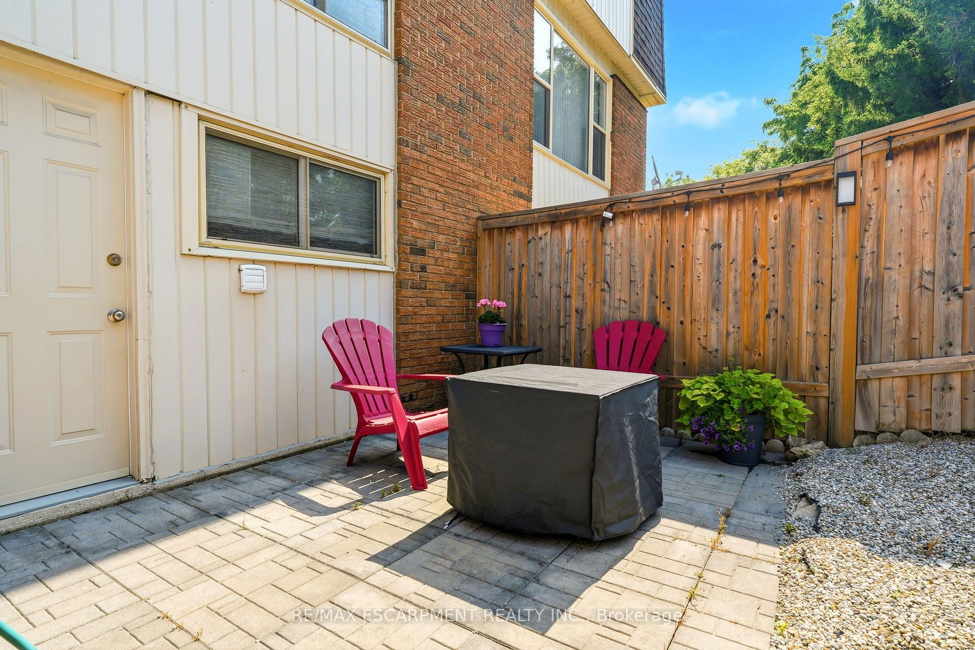 Photo 41 of Unit 2, 125 Bonaventure Drive, Hamilton, Gilbert — HOMEH