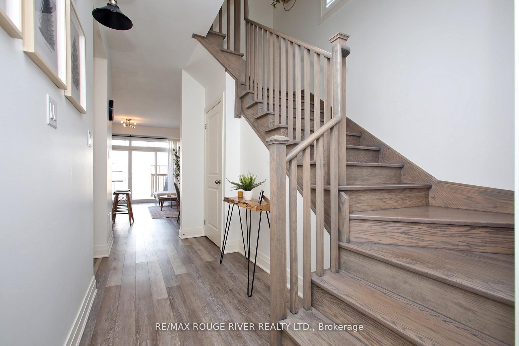 Photo 4 of 55 Crows Nest Lane, Clarington, Bowmanville — HOMEH