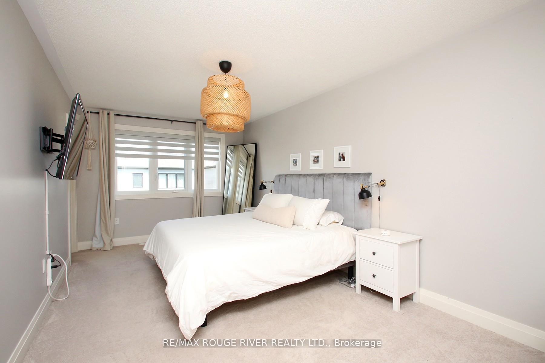 Photo 13 of 55 Crows Nest Lane, Clarington, Bowmanville — HOMEH