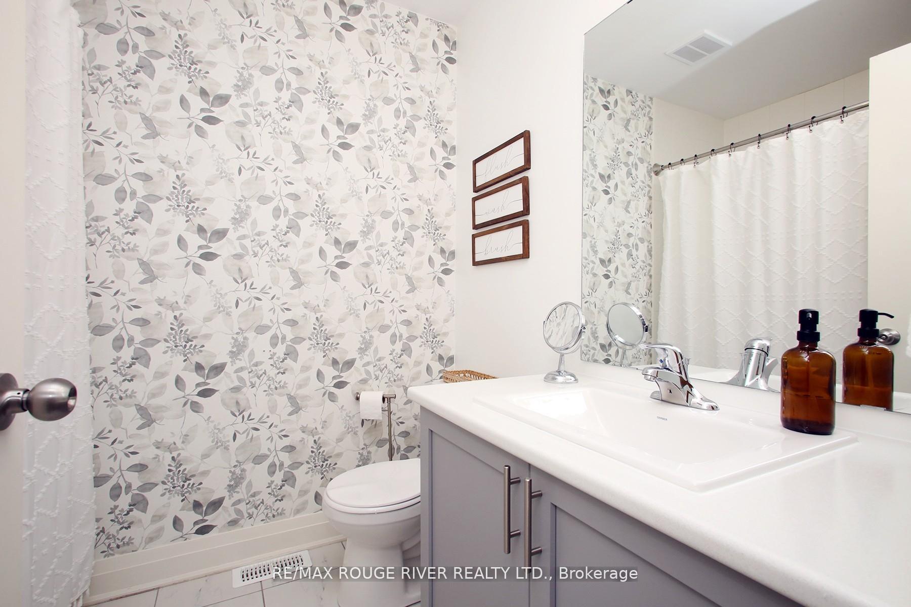 Photo 15 of 55 Crows Nest Lane, Clarington, Bowmanville — HOMEH